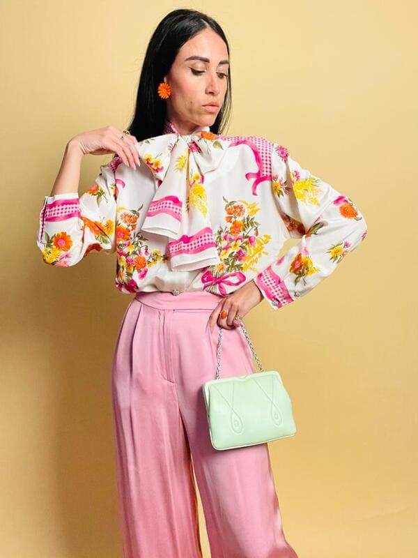 Camicia in seta fantasia floreale e vichy con bottoni gioiello