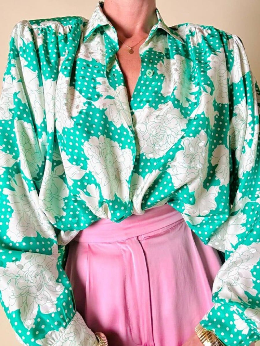 Camicia oversize in seta Jacquard fantasia floreale verde e bianca “Ballon”