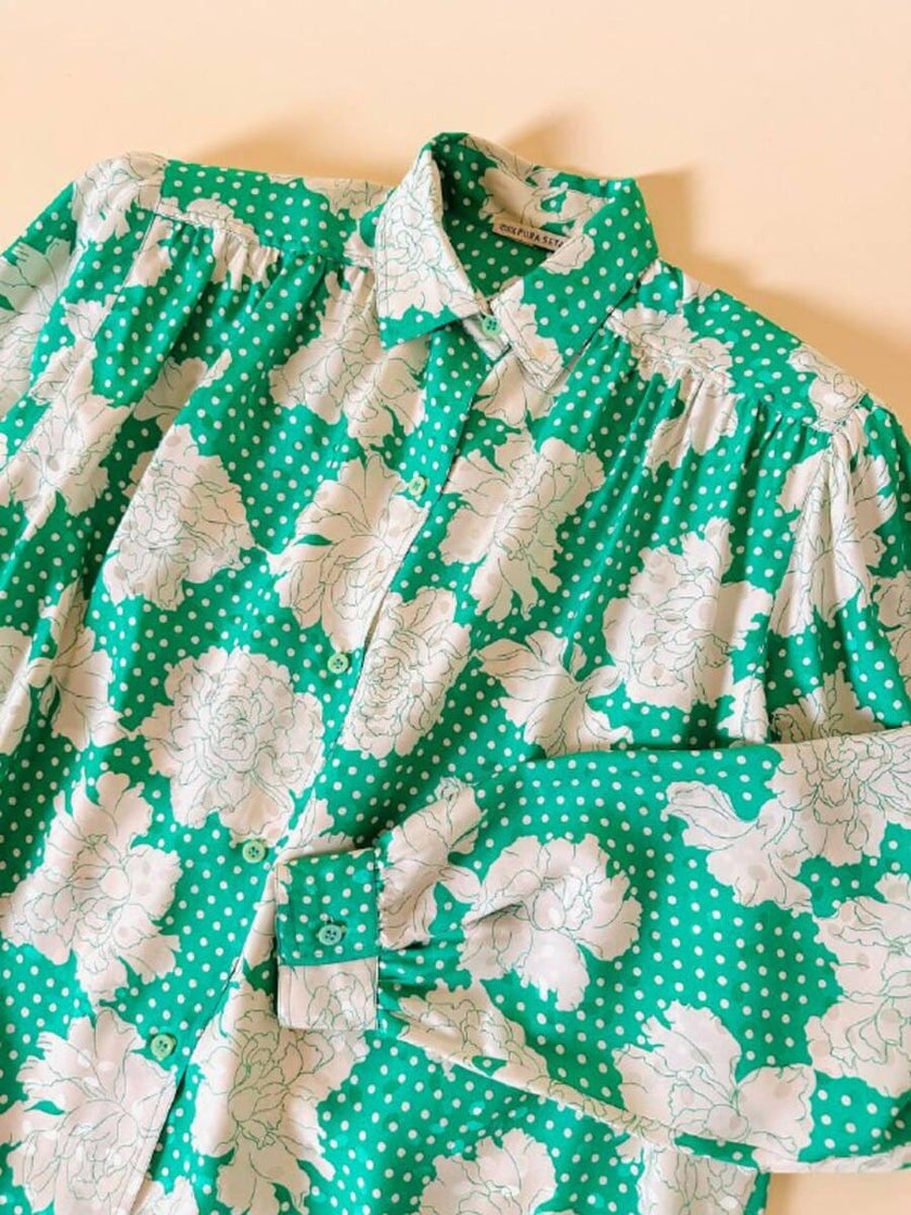 Camicia oversize in seta Jacquard fantasia floreale verde e bianca “Ballon”