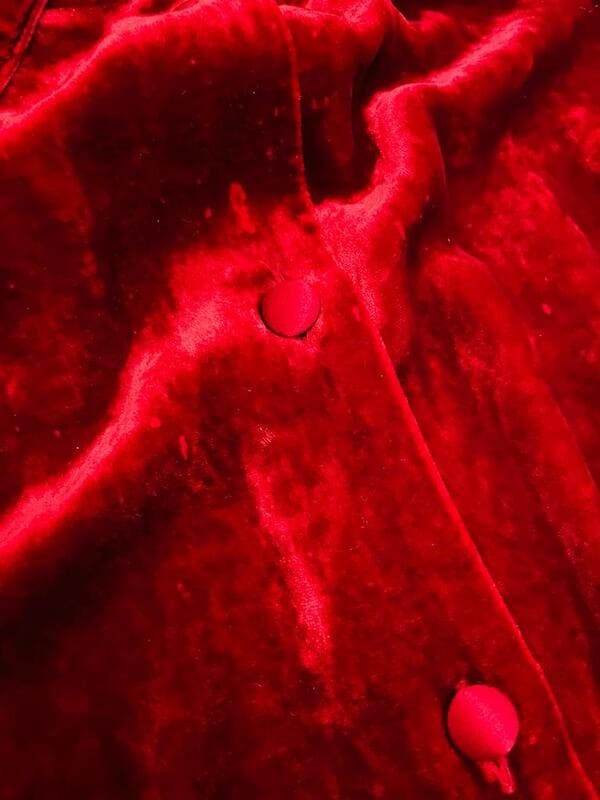 Camicia in velluto rosso scarlatto e seta