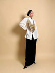 Camicia oversize in seta avorio con abbottonatura asimmetrica “Gigi Pary”