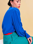Camicia sartoriale in seta blu Majorelle