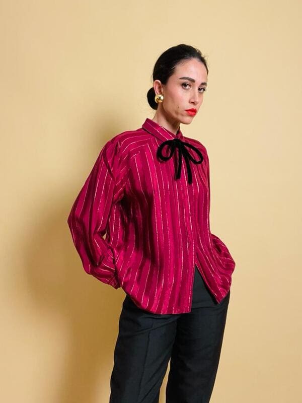 Camicia in seta Jaquard bordeaux a righe con fili di lamè oro