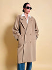 Cappotto doppiopetto in drap di lana cammello 