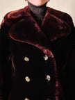 Cappotto doppiopetto in montone rasato rosso marrone