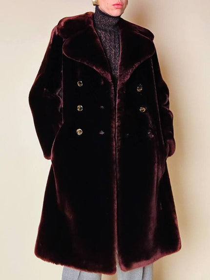 Cappotto doppiopetto in montone rasato rosso marrone