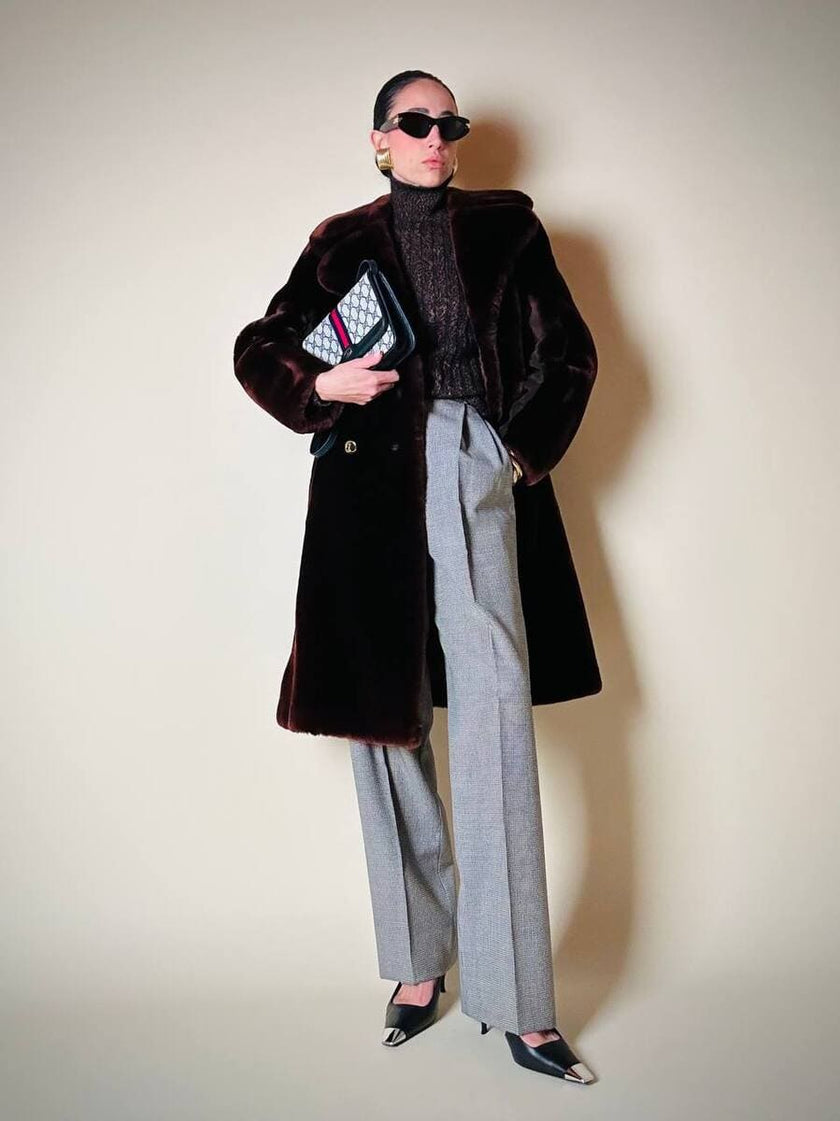 Cappotto doppiopetto in montone rasato rosso marrone