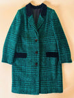 Cappotto sartoriale in lana bouclé verde e nero fantasia principe di Galles
