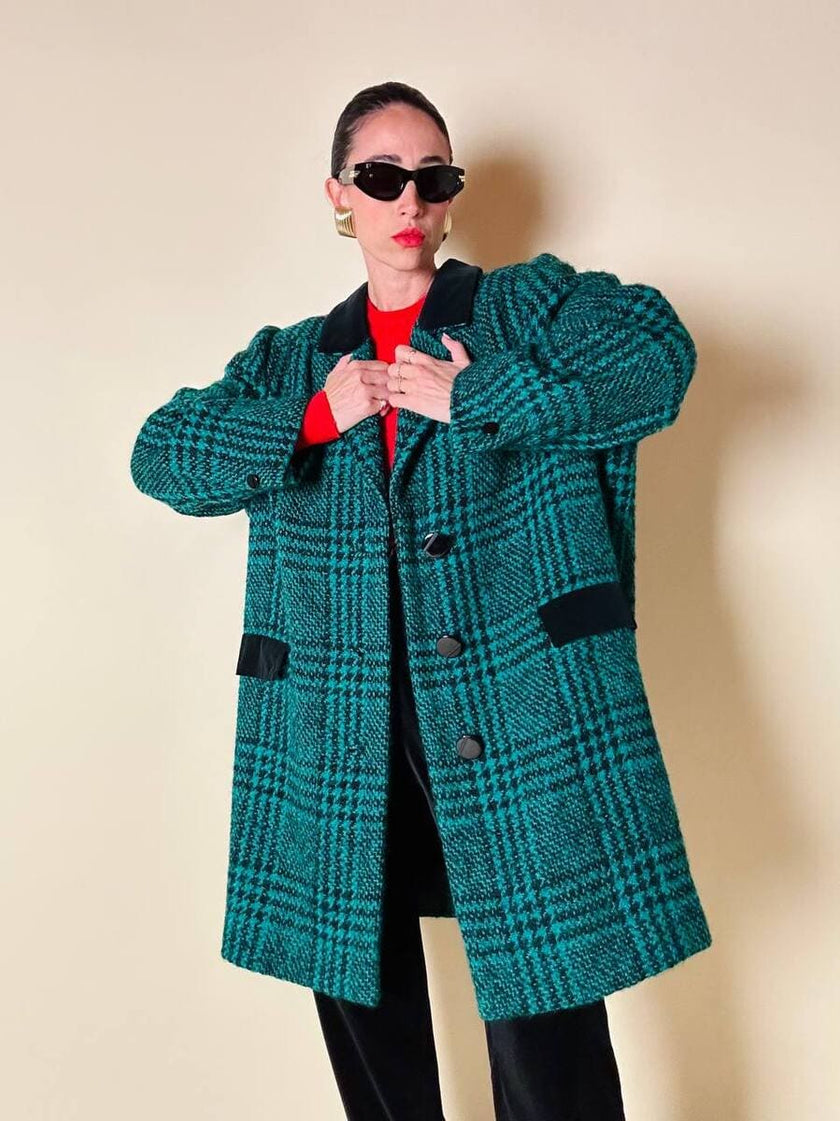 Cappotto sartoriale in lana bouclé verde e nero fantasia principe di Galles