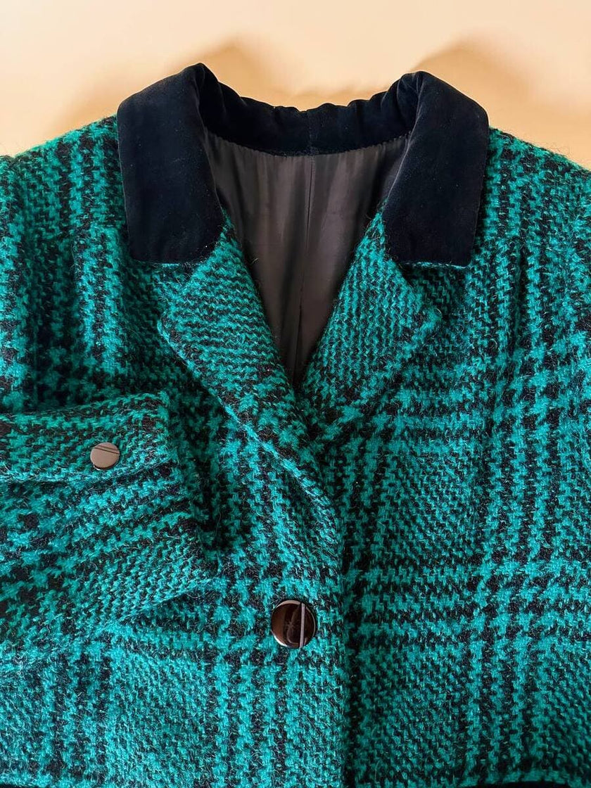 Cappotto sartoriale in lana bouclé verde e nero fantasia principe di Galles