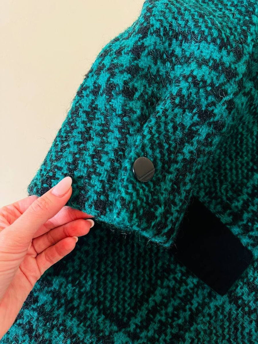 Cappotto sartoriale in lana bouclé verde e nero fantasia principe di Galles