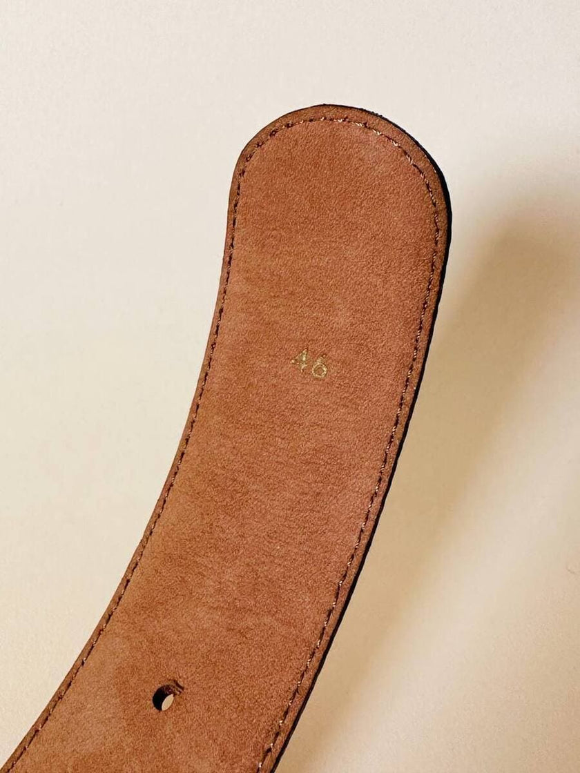 Cinturón de piel con hebilla de corazón dorada “Moschino”