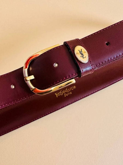 Cintura in pelle bordeaux con hardware oro 