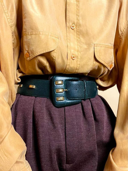 Cintura in pelle stampa tejus verde bosco con maxi borchie oro “Pierre Cardin”