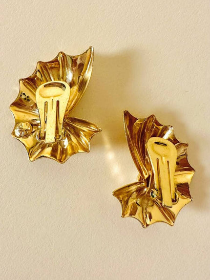 Clip dorate a forma di conchiglia con perle cabochon