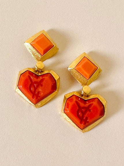 Clip pendenti a forma di cuore oro e corallo “Yves Saint Laurent”