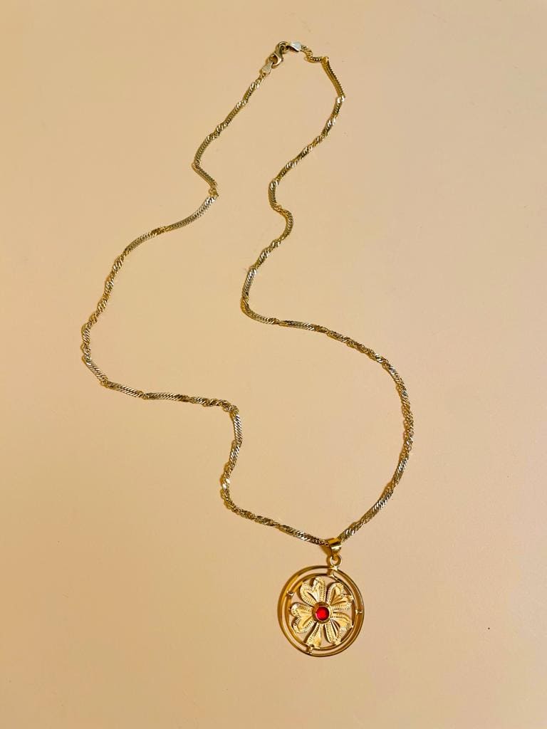 Collana porta fortuna con ciondolo quadrifoglio