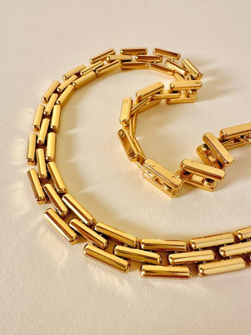 Collier a catena dorato con moduli design
