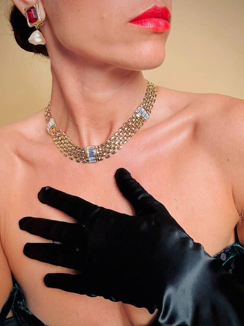 Collier in maglia metallica oro con cristalli incastonati