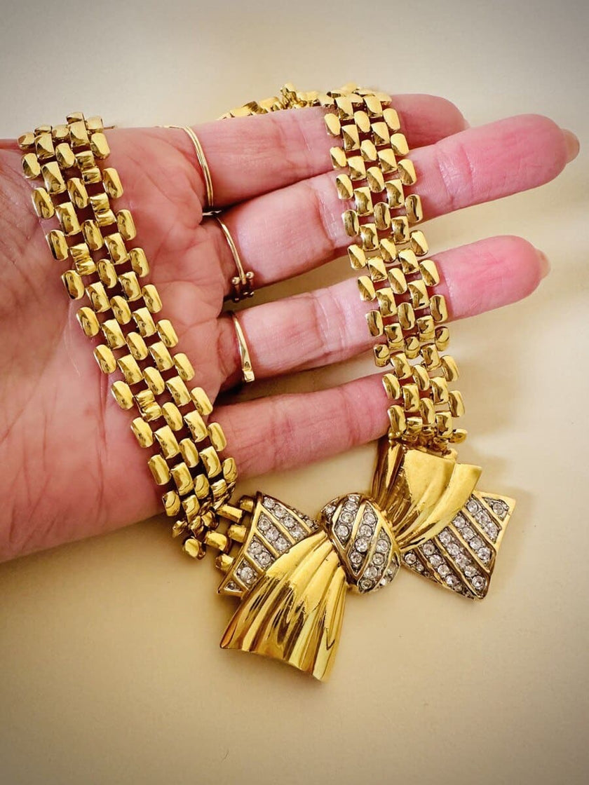 Gold-toned necklace with maxi bow