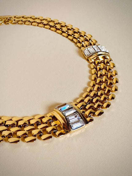 Collier in maglia metallica oro con cristalli incastonati