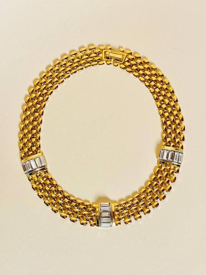 Collier in maglia metallica oro con cristalli incastonati