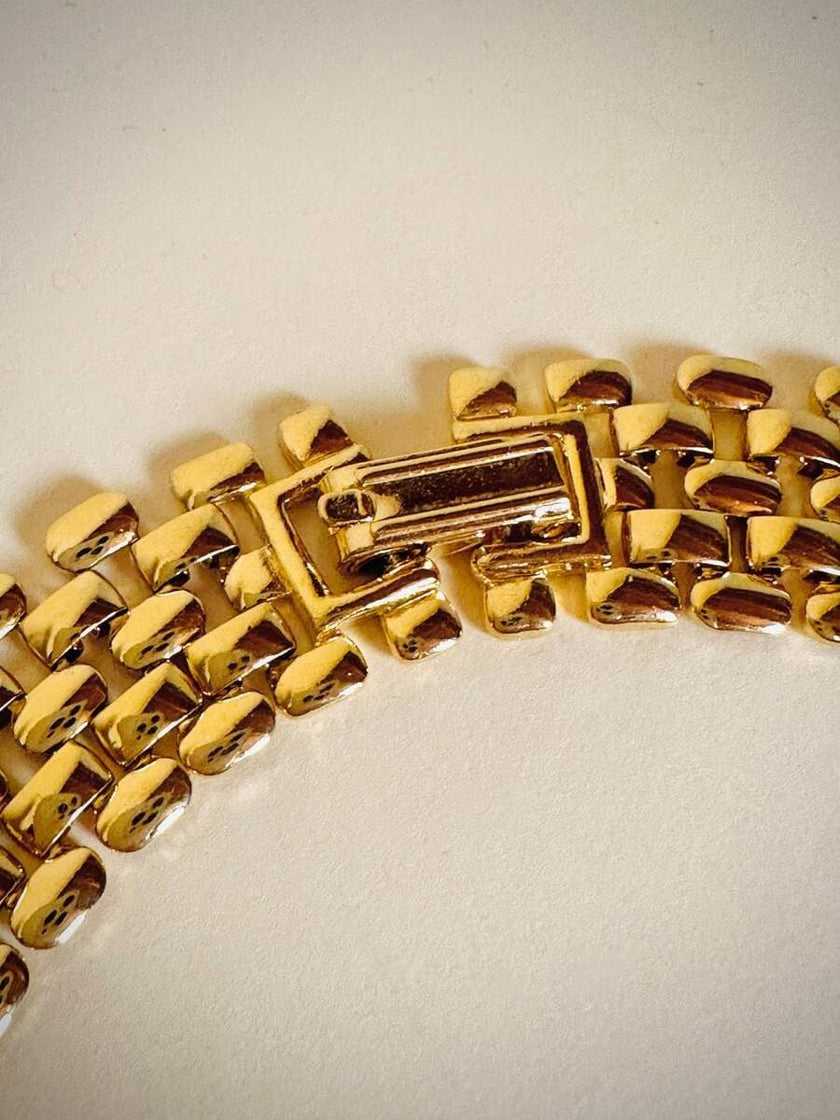 Collier in maglia metallica oro con cristalli incastonati