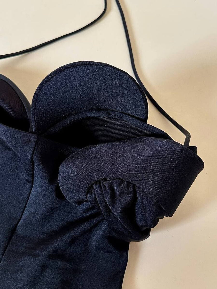 Costume intero nero con coppe preformate e dettaglio a riccio “La Perla”