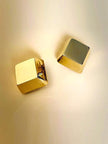 Earrings cube