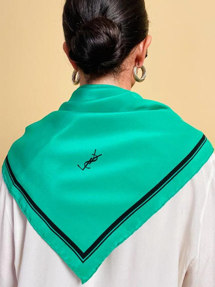 Foulard in seta verde smeraldo 