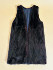 Gilet lungo in visone marrone con riflessi mogano