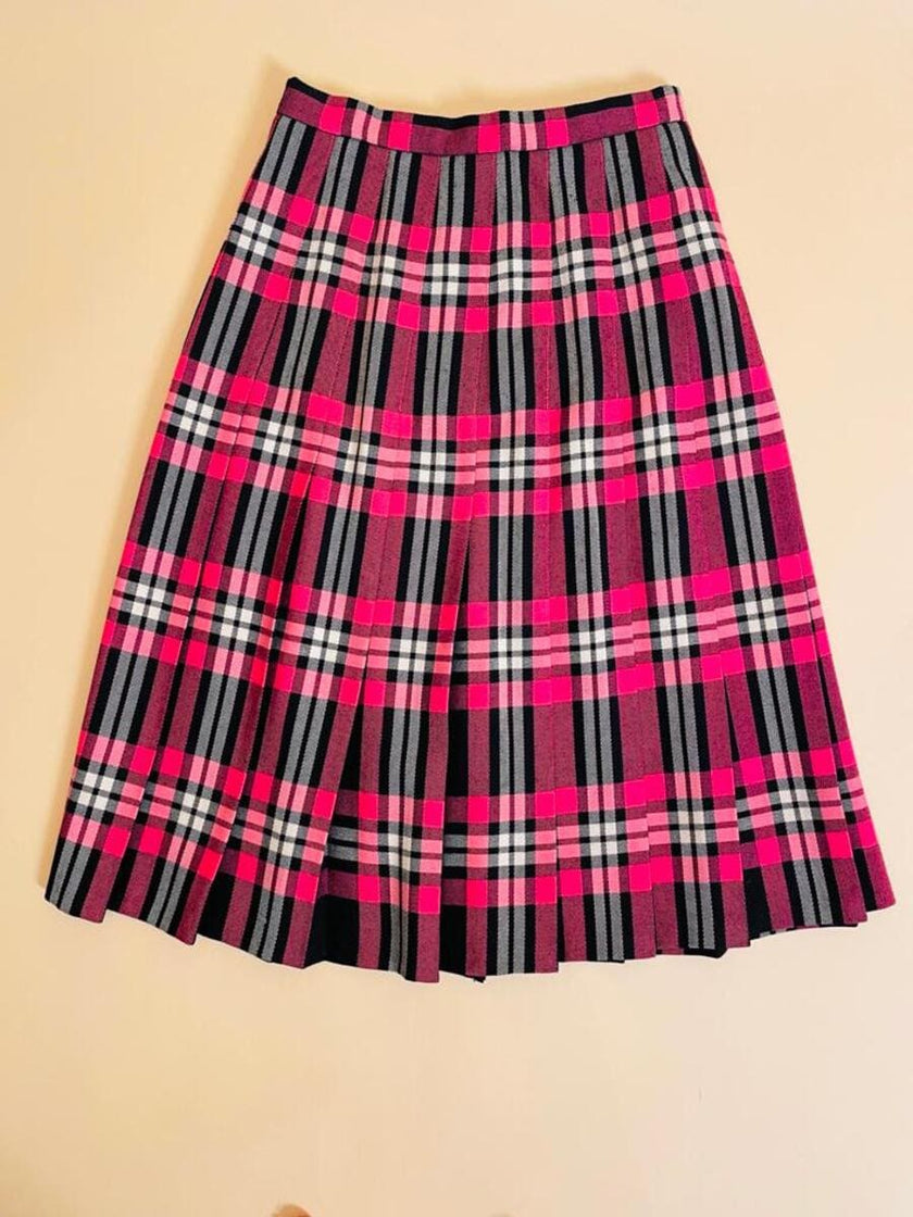 Gonna sartoriale a pieghe fantasia tartan fucsia e nera