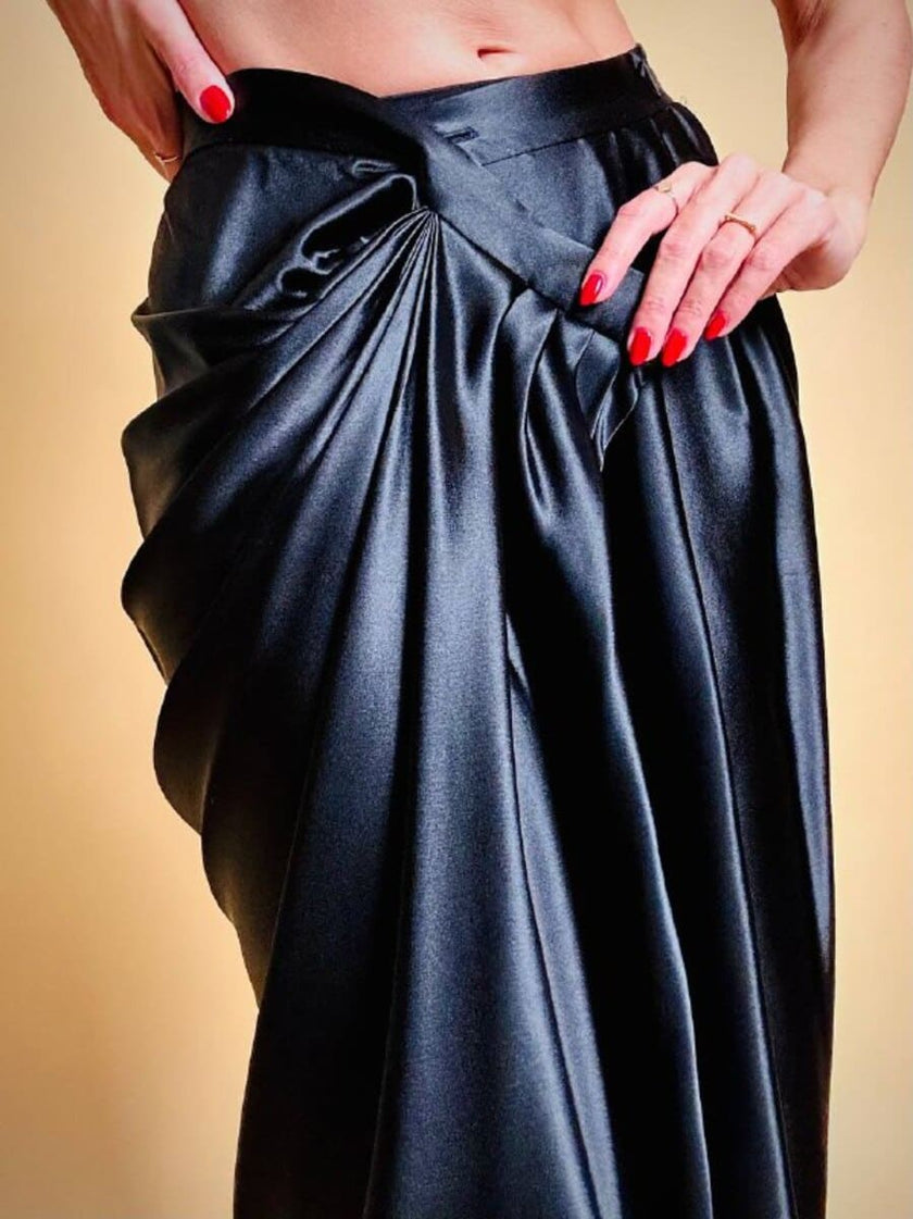 Gonna a portafoglio in raso nero drappeggiato “Yves Saint Laurent”