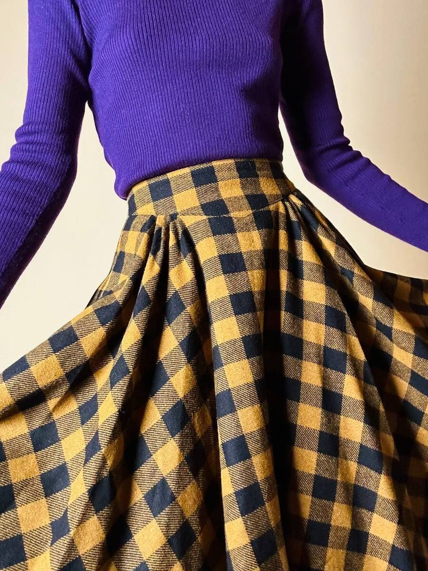 Jupe évasée en laine à motif damier jaune et noir