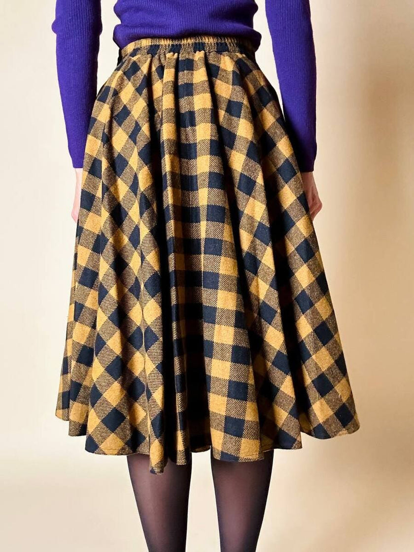 Jupe évasée en laine à motif damier jaune et noir