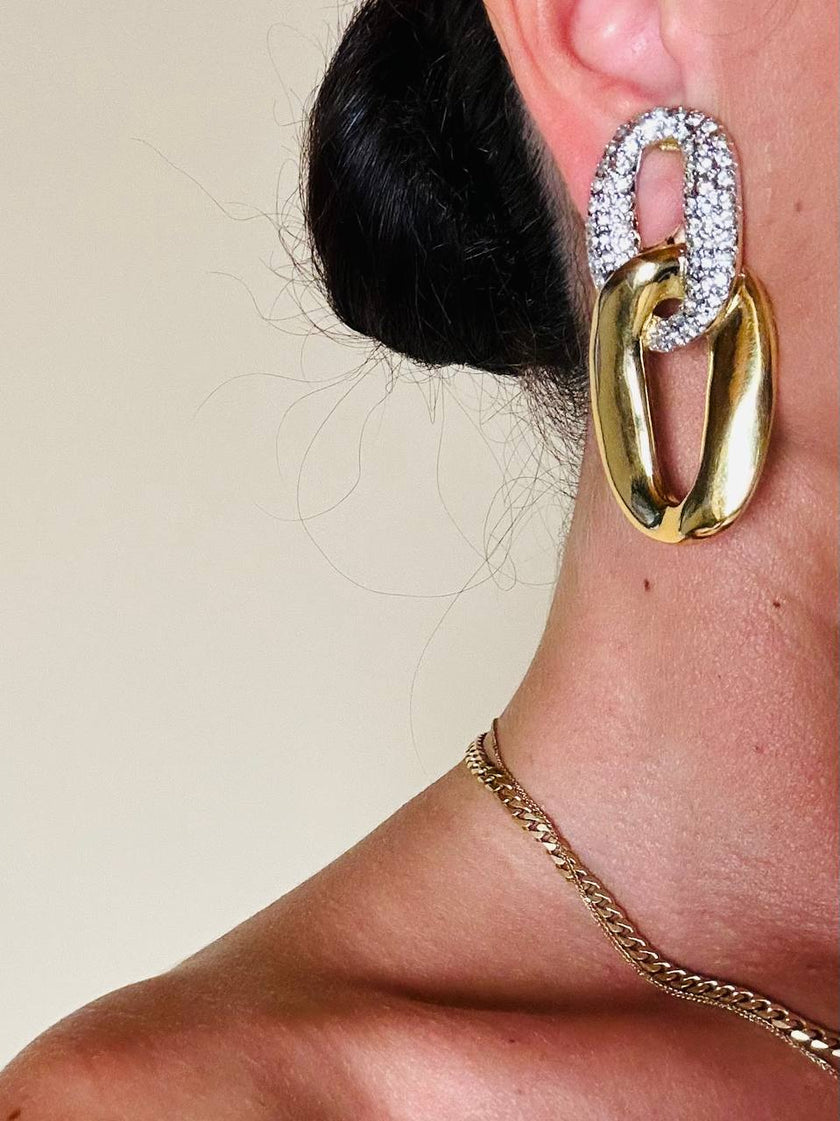 Maxi clip oro a catena con strass  “Yves Saint Laurent”