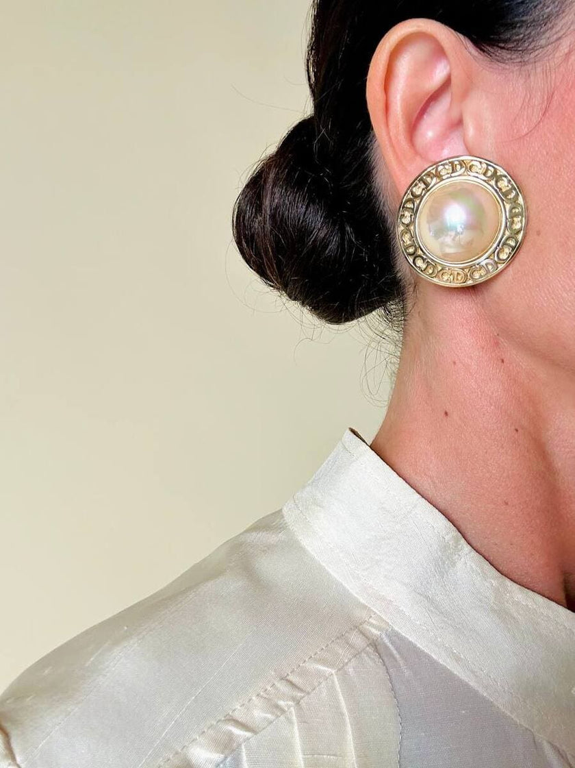 Maxi clip dorate con perle cabochon “Christian Dior”