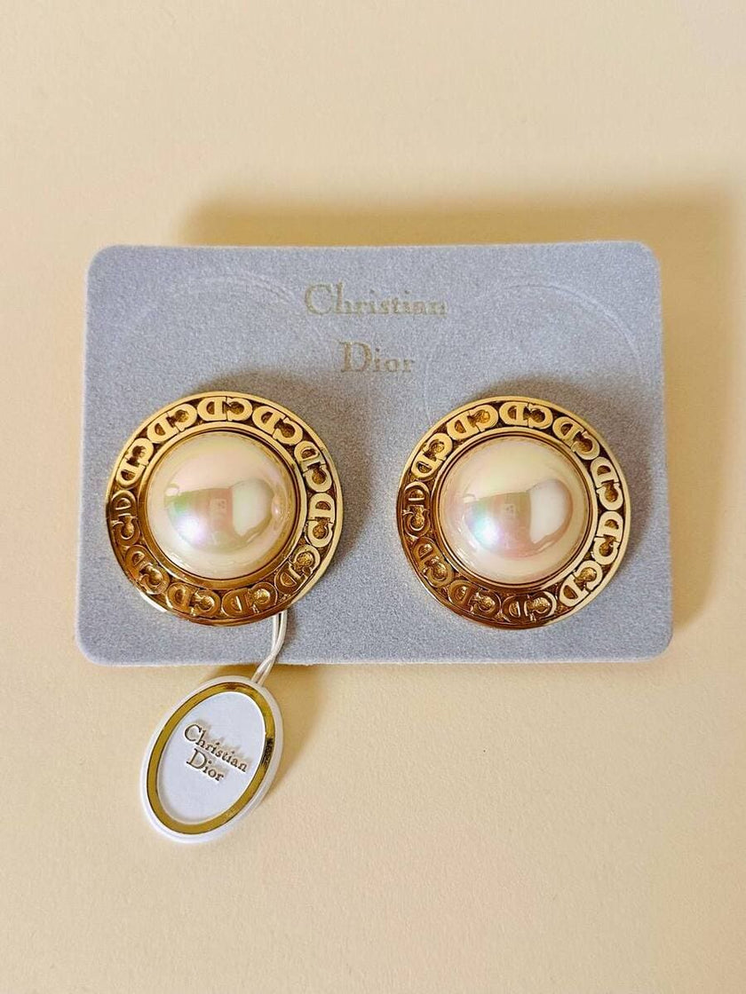 Maxi clip dorate con perle cabochon “Christian Dior”