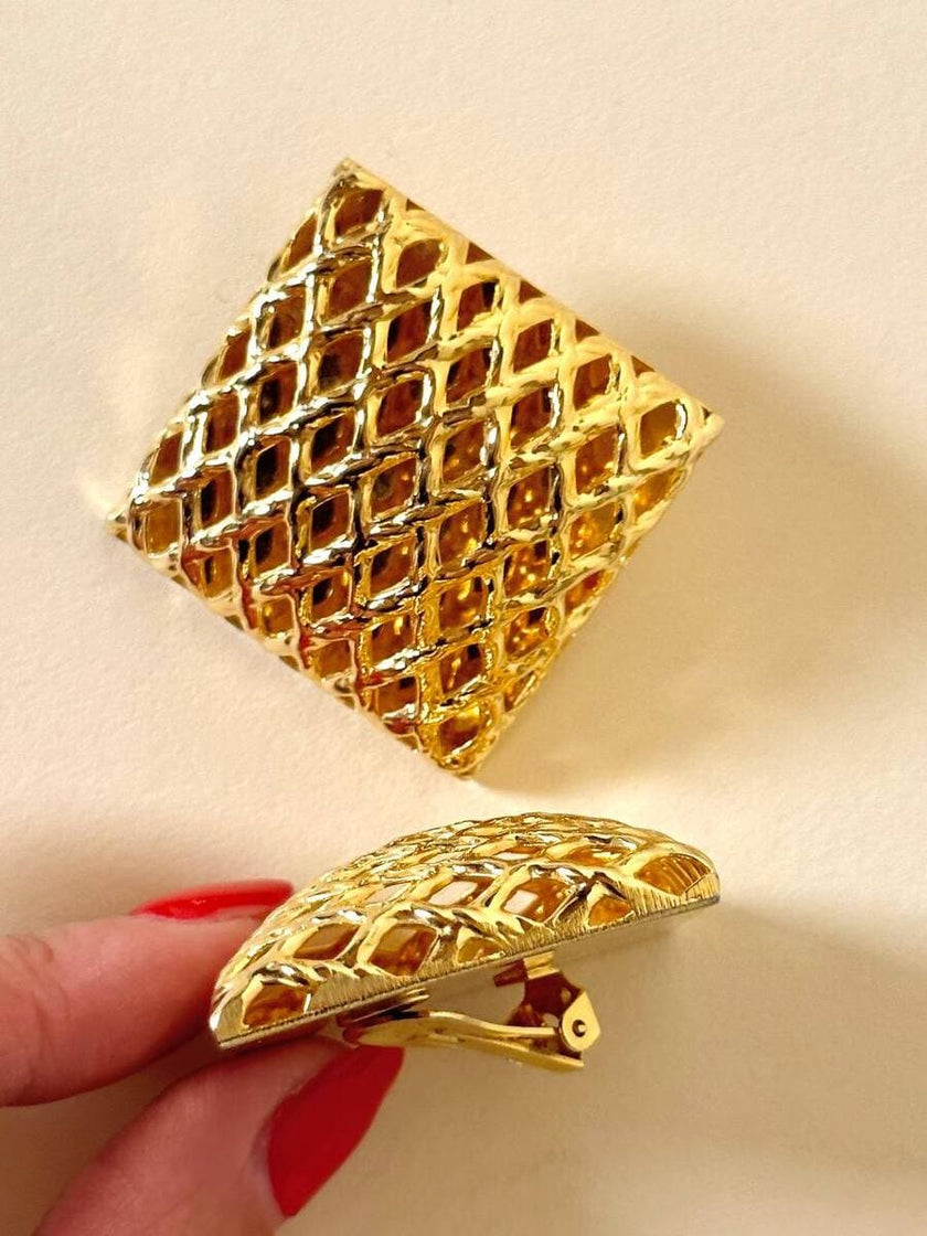 Maxi clip quadrate a gabbia oro “Kadria”