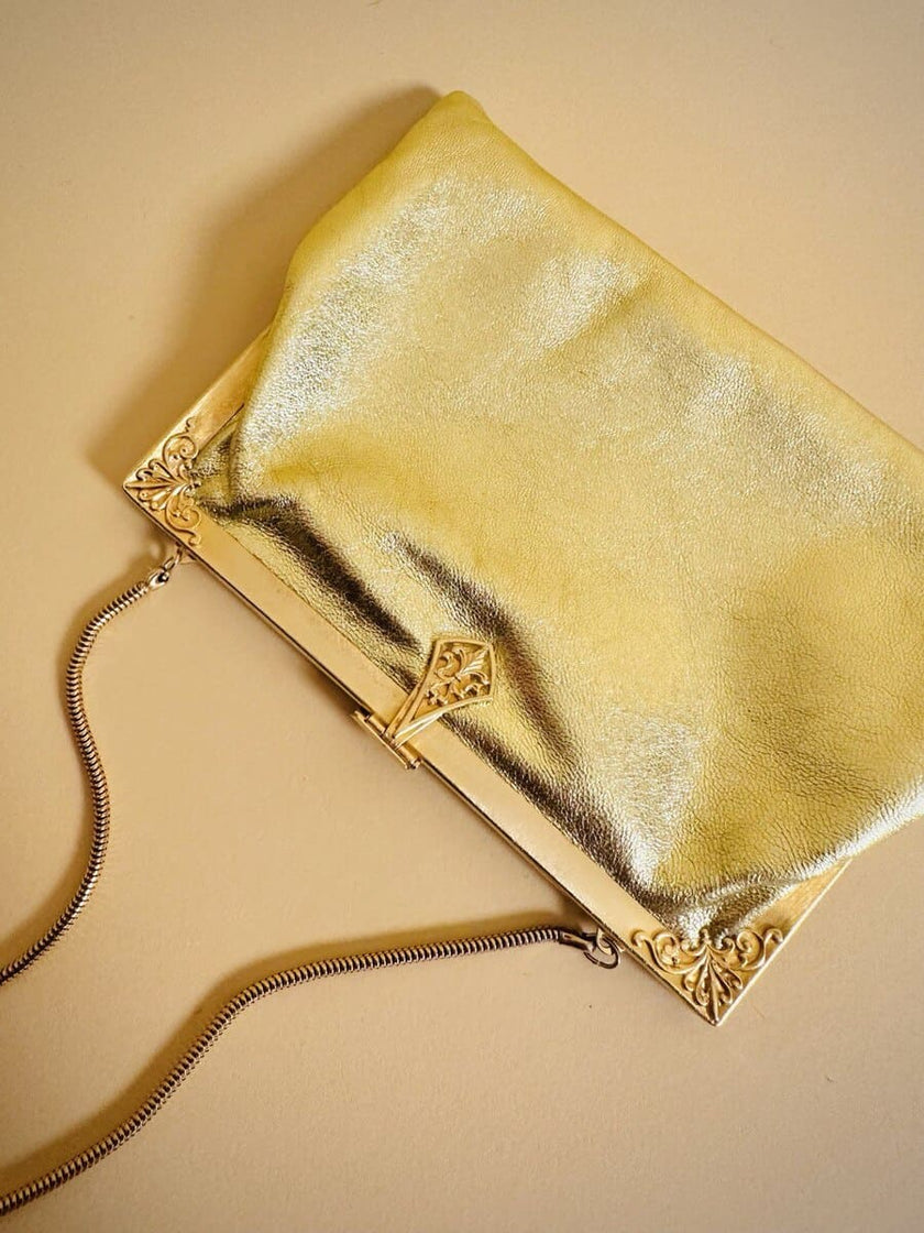 Mini bag in pelle laminata oro con specchietto incorporato