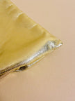 Mini bag in pelle laminata oro con specchietto incorporato