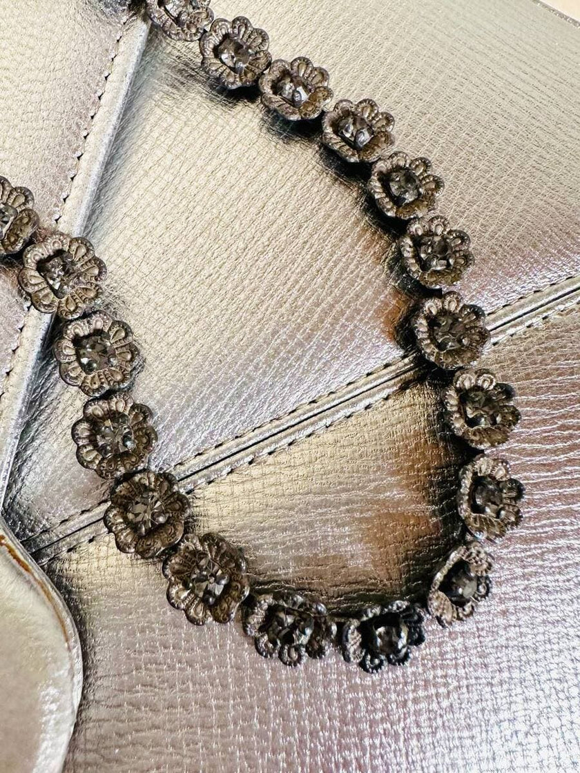 Mini bag in pelle argento con manico gioiello