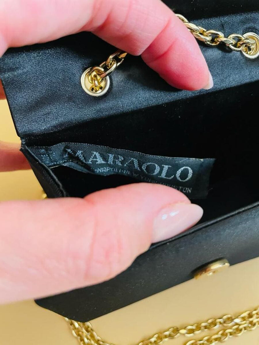 Mini bag a tracolla in raso nero con maxi cuore oro