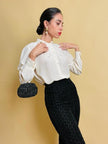 Mini bag ricamata con paillettes nere