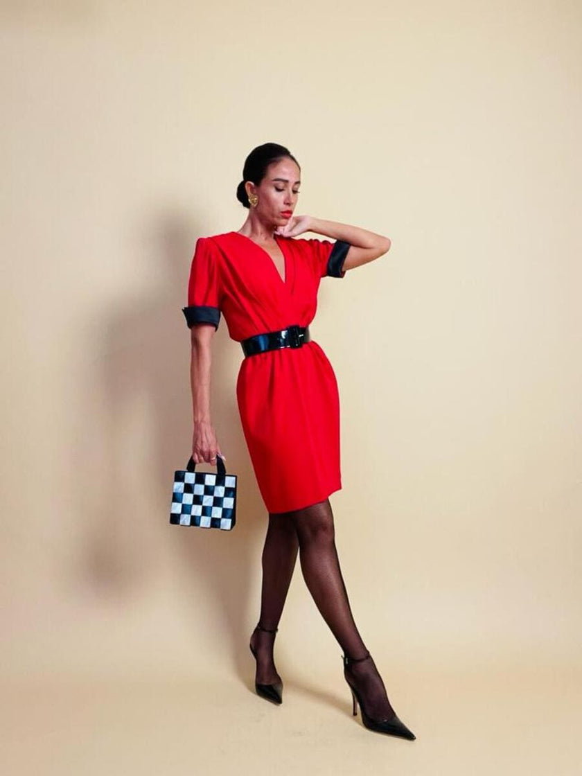Mini dress rosso con riporti in seta nera 
