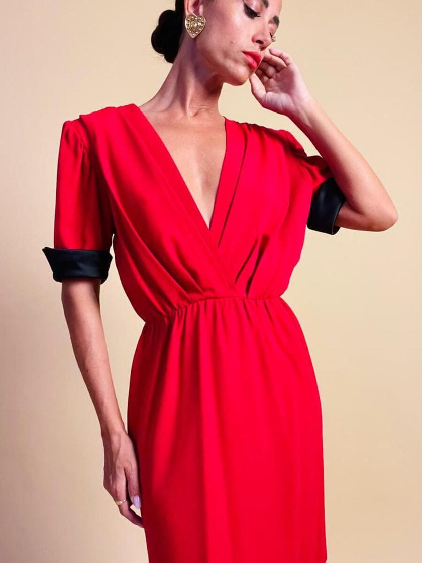 Mini dress rosso con riporti in seta nera 