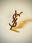 Mini spilla logo Yves Saint Laurent