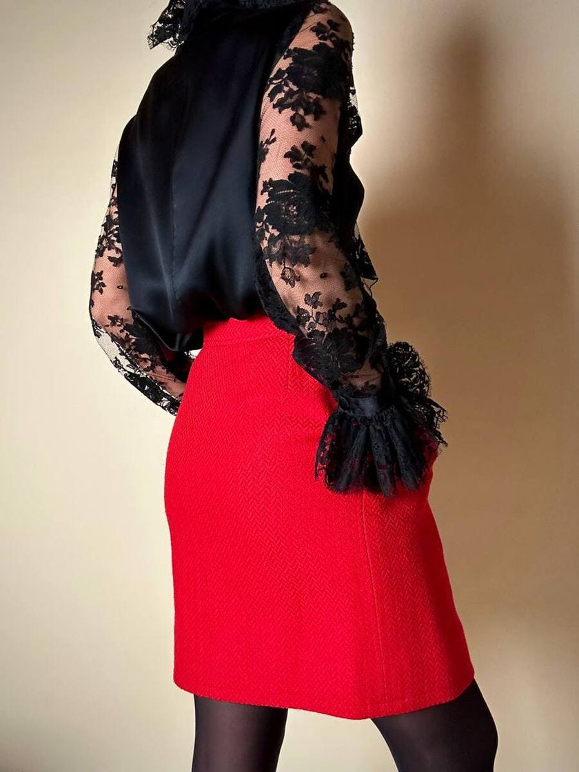 Minigonna a portafoglio in lana rossa con maxi bottoni a cuore “Yves Saint Laurent”