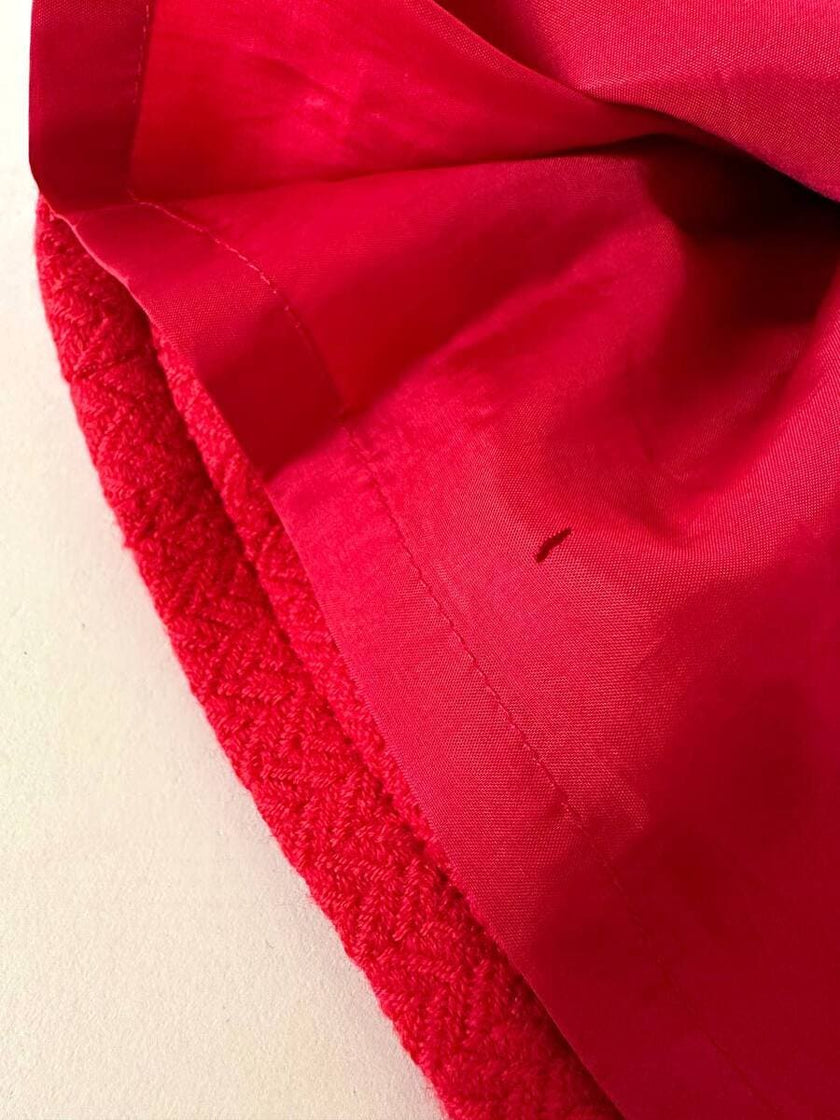 Minigonna a portafoglio in lana rossa con maxi bottoni a cuore “Yves Saint Laurent”
