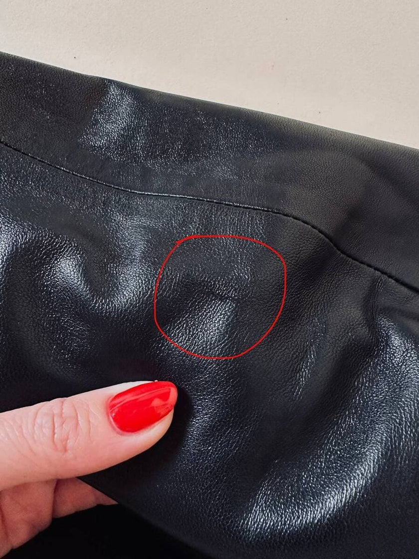 Pantalone vintage Gucci modello a sigaretta in pelle nera